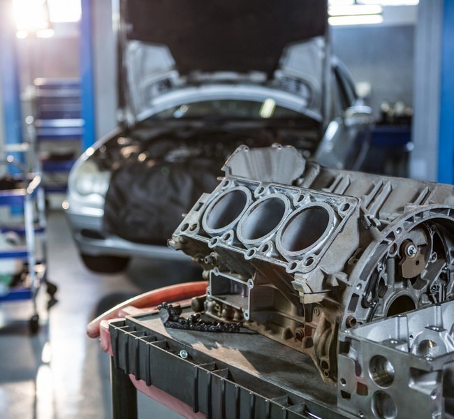 Our engine overhaul service is a comprehensive solution for vehicles experiencing significant engine issues such as loss of power, excessive oil consumption, knocking noises, or other signs of internal damage. 
